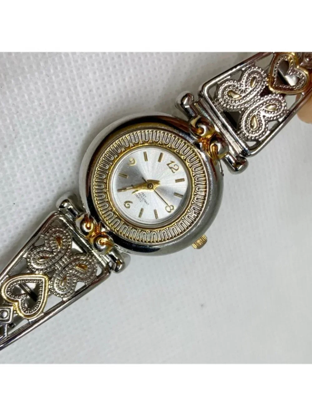 Women’s vintage watch quartz analog silver gold tone 25mm round running